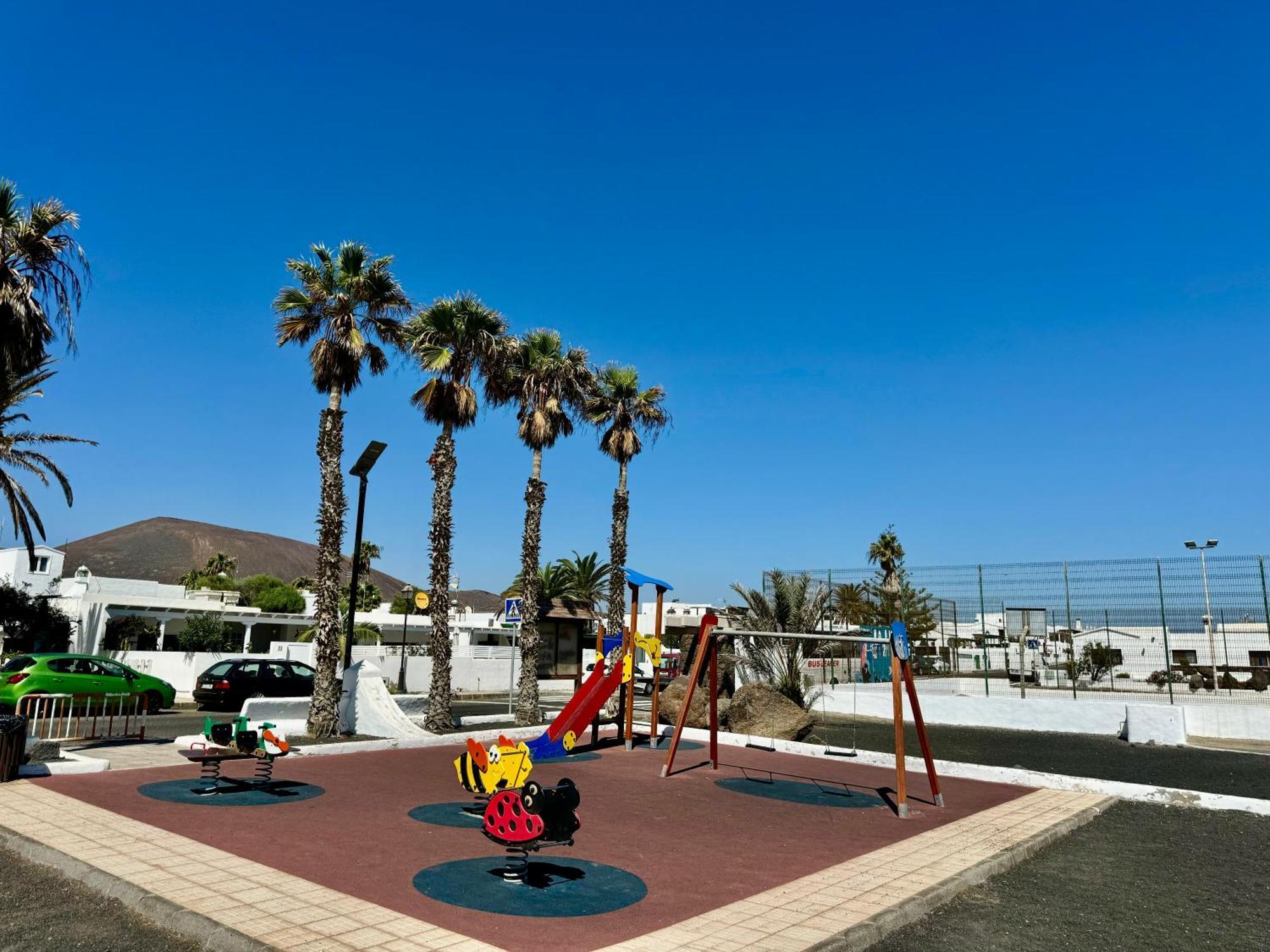 Casa Riadero By Vulcano Homes Guatiza Exterior photo